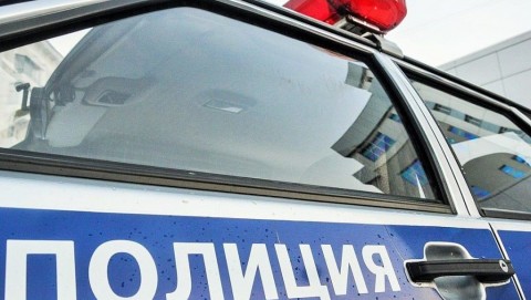 В Ольховатском районе полицейские установили подозреваемого в краже денежных средств с банковской карты